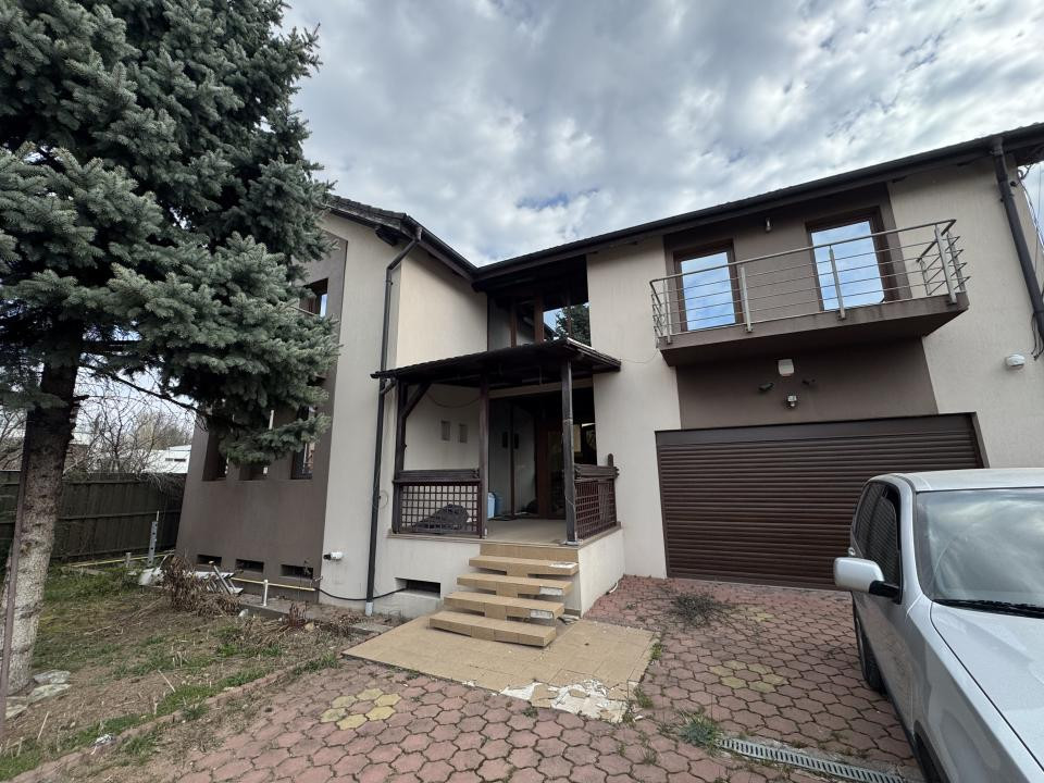 Casă individuală, 400 mp utili, 1300 mp teren, zona Eugen Ionesco