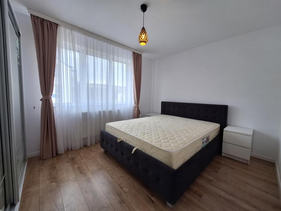 Apartament cu 3 camere, 50 mp, parcare, zona Tineretului