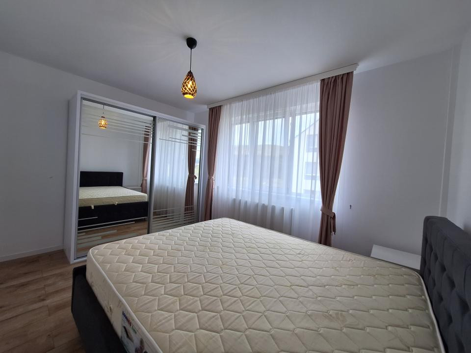 Apartament cu 3 camere, 50 mp, parcare, zona Tineretului