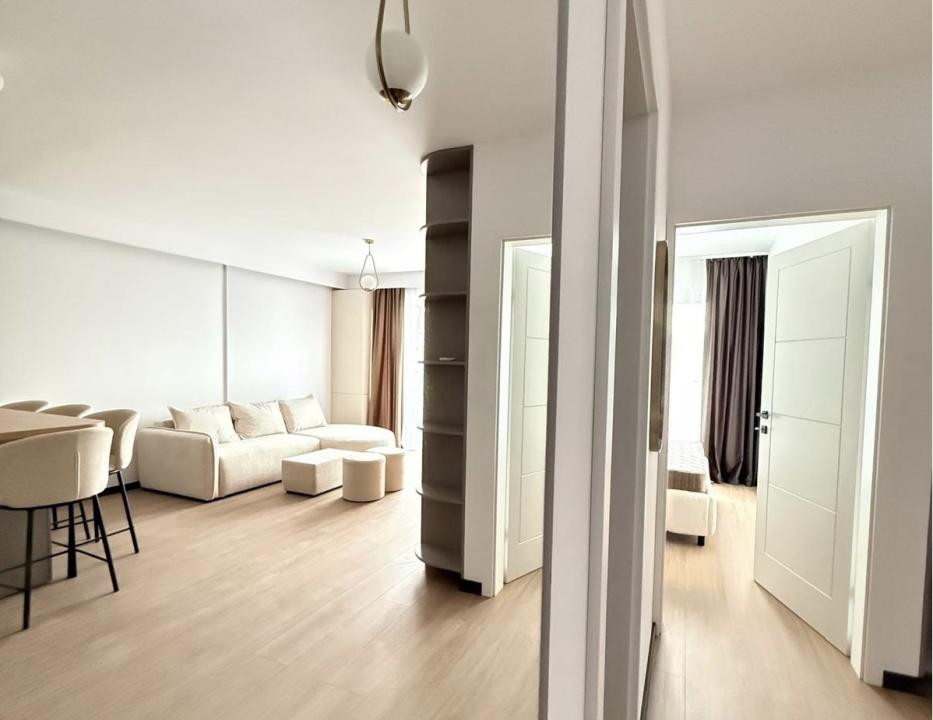 Apartament de 2 camere, 45 mp,Ultramodern,Mobilat/Utilat, Zona Eroilor
