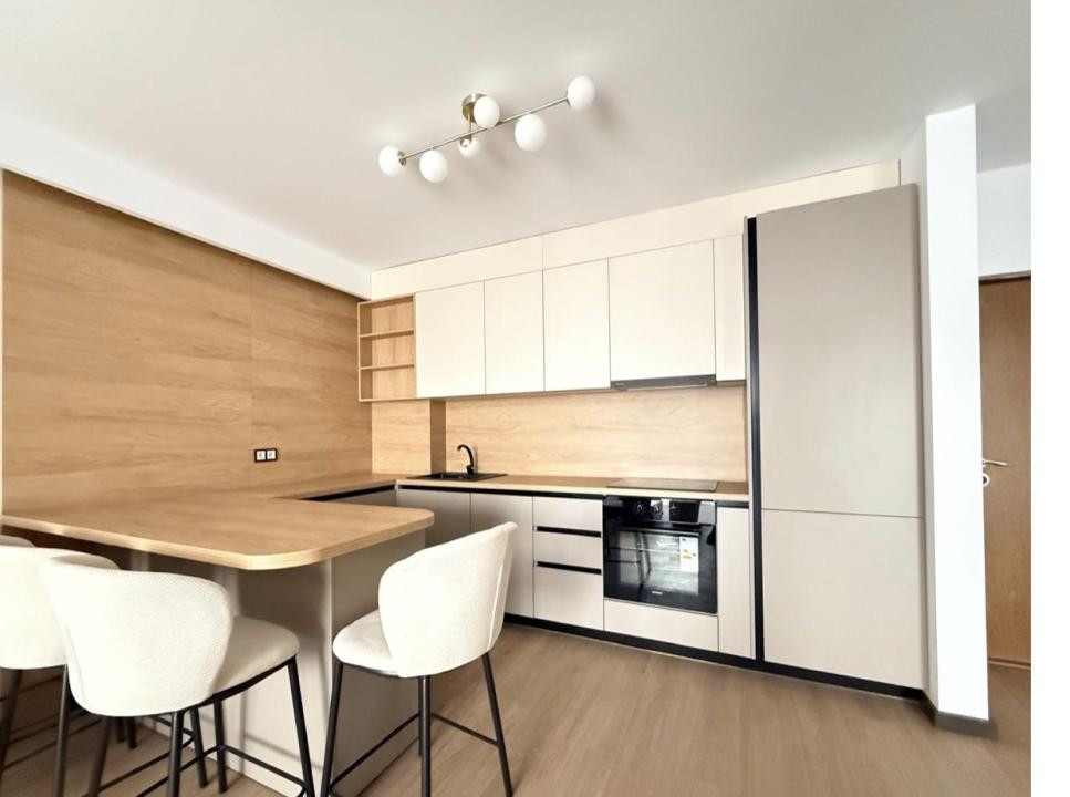 Apartament de 2 camere, 45 mp,Ultramodern,Mobilat/Utilat, Zona Eroilor