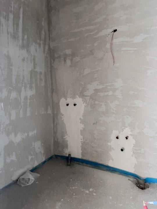 Apartament cu 3 camere,terasa,parcare,zona Eroilor,etaj intermediar