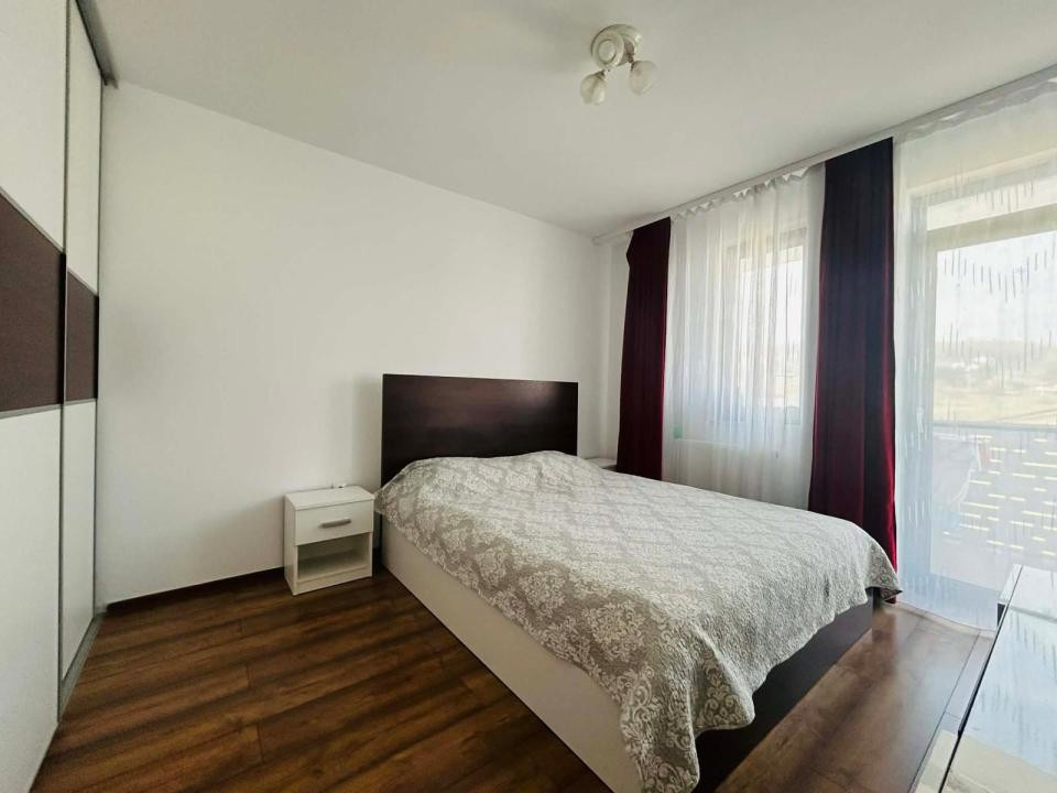 Apartament cu 3 camere, 61 mp, parcare, zona Stejarului