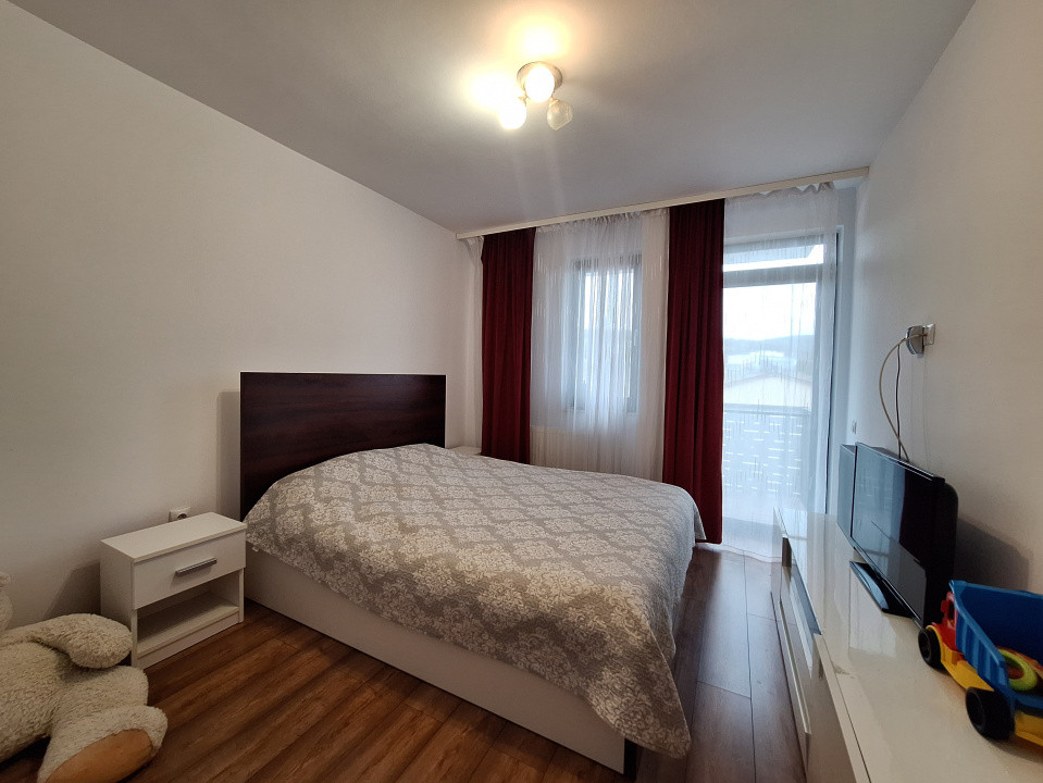 Apartament cu 3 camere, 61 mp, parcare, zona Stejarului