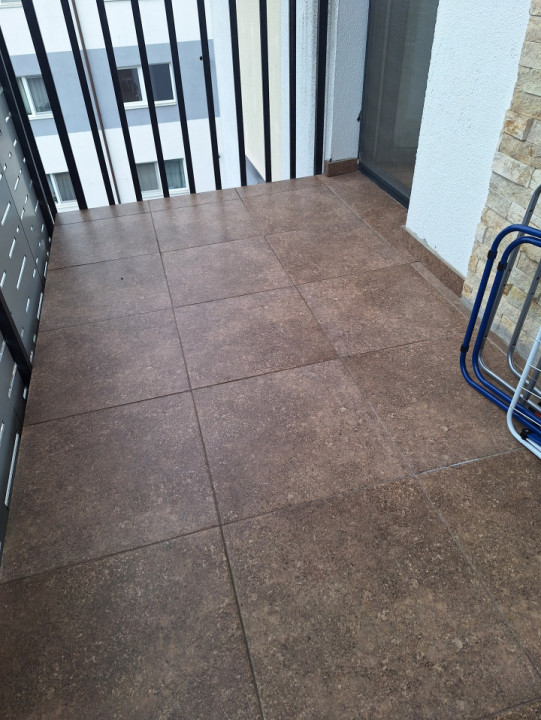 Apartament cu 3 camere, 61 mp, parcare, zona Stejarului