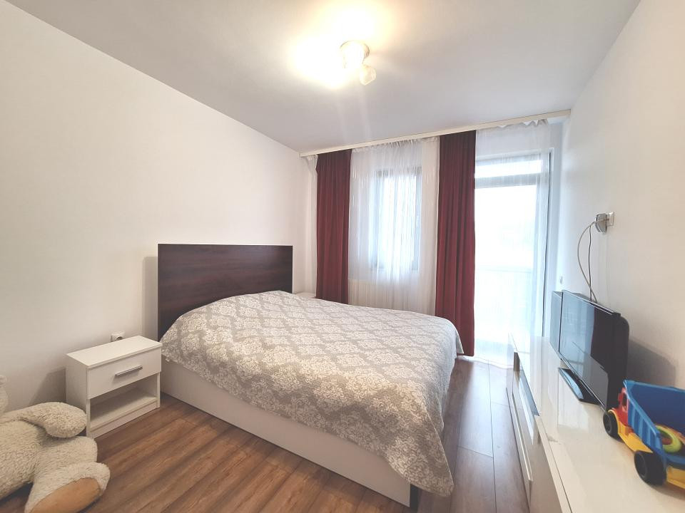 Apartament cu 3 camere, 61 mp, parcare, zona Stejarului