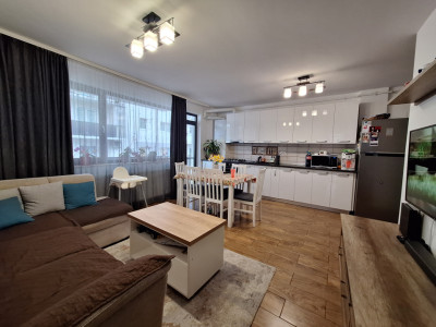 Apartament cu 3 camere, 61 mp, parcare, zona Stejarului