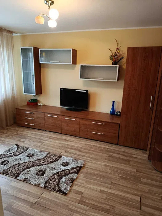 Apartament 2 camere, 36mp, etaj intermediar, balcon, zona Piata Hermes