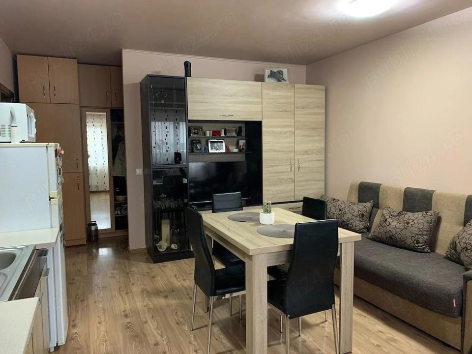 Apartament cu 2 camere, 44 mp, parcare, zona Eroilor