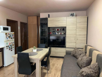 Apartament cu 2 camere, 44 mp, parcare, zona Eroilor