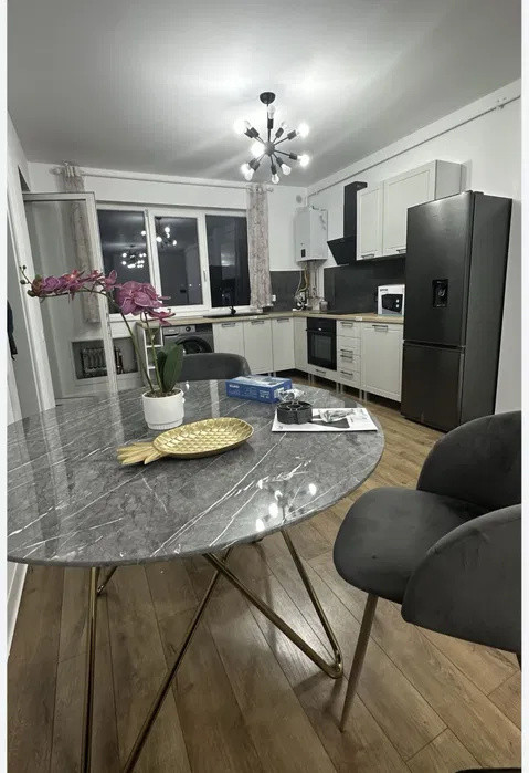 Apartament cu 2 camere, 51 mp, balcon, zona BMW