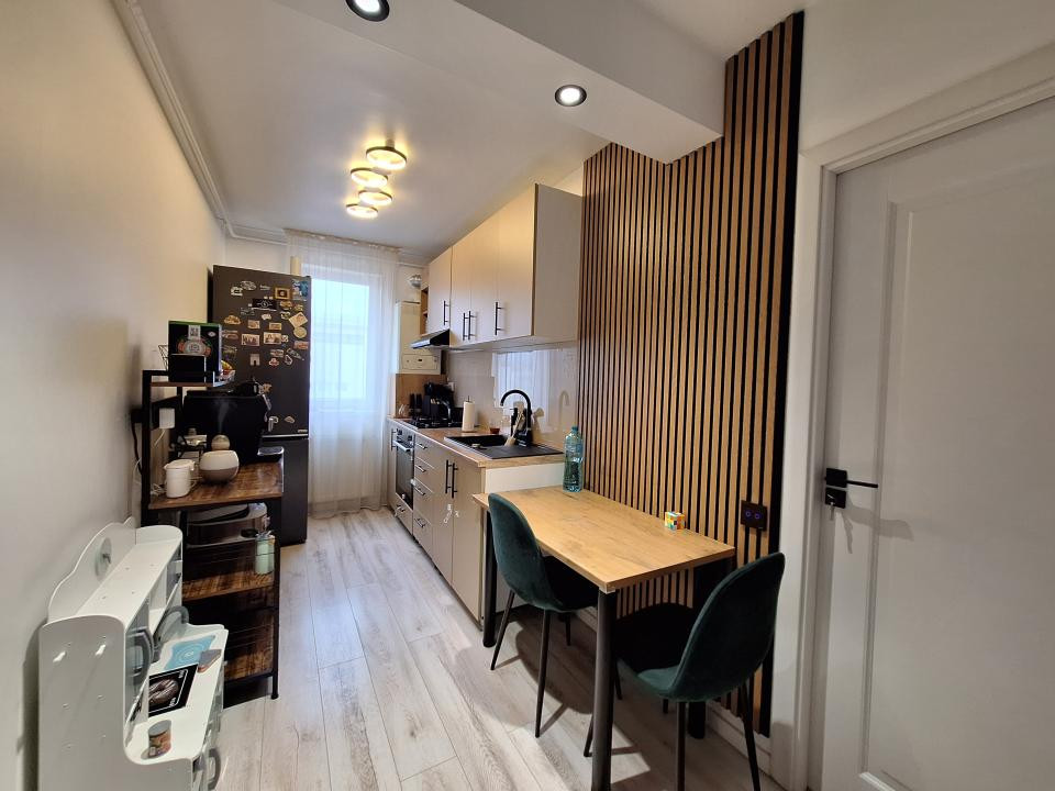 Apartament cu 2 camere, 45 mp, parcare, zona Cetatii