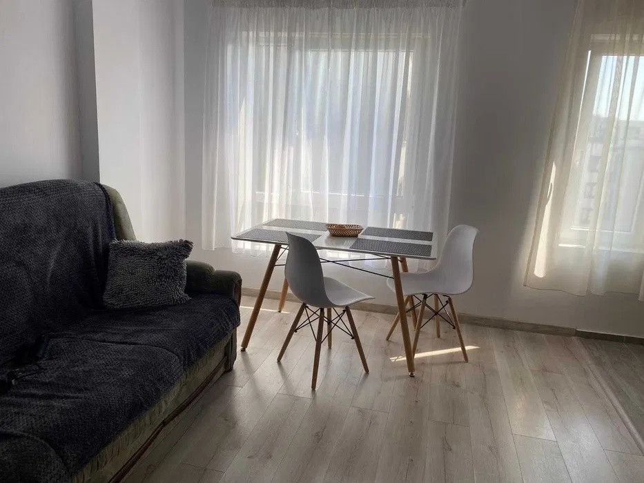 Apartament cu 2 camere, 42 mp, parcare, zona Donath Park