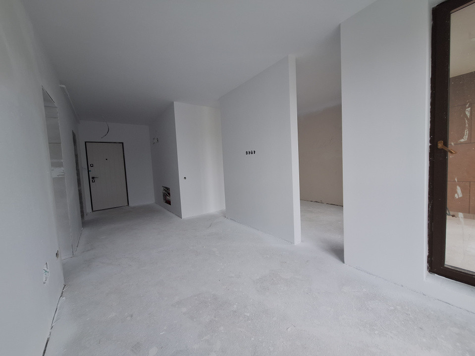 Apartament cu 2 camere, 40 mp, parcare, zona Eroilor