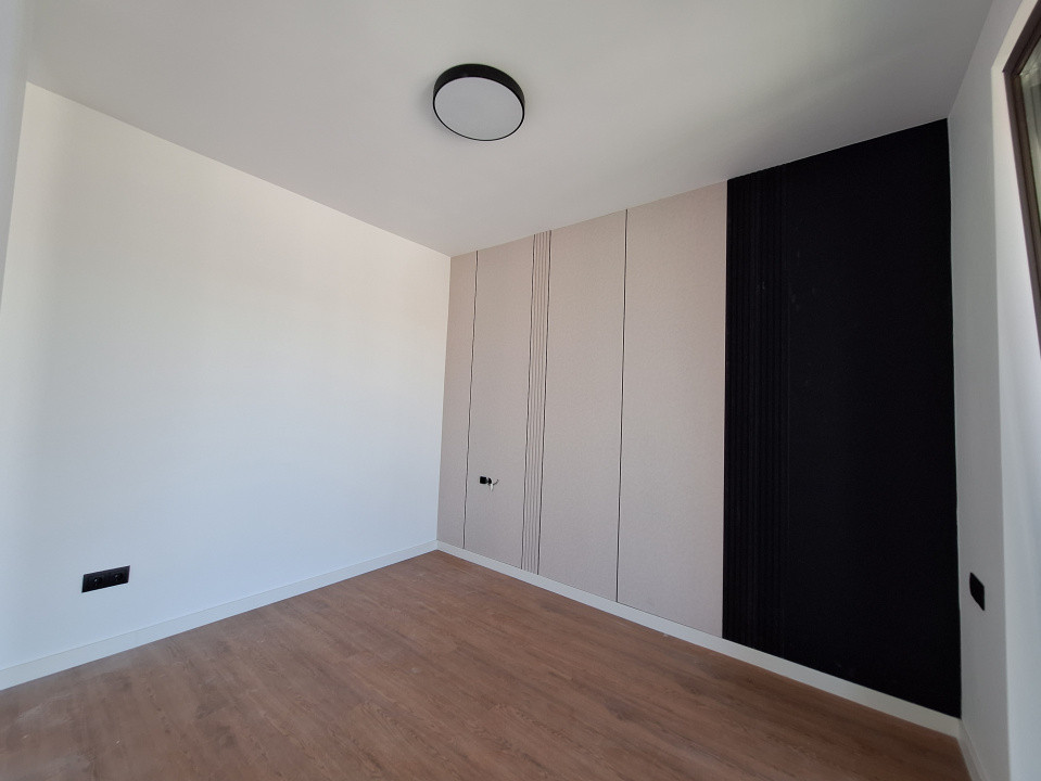 Apartament cu 2 camere, 40 mp, balcon, zona Eroilor