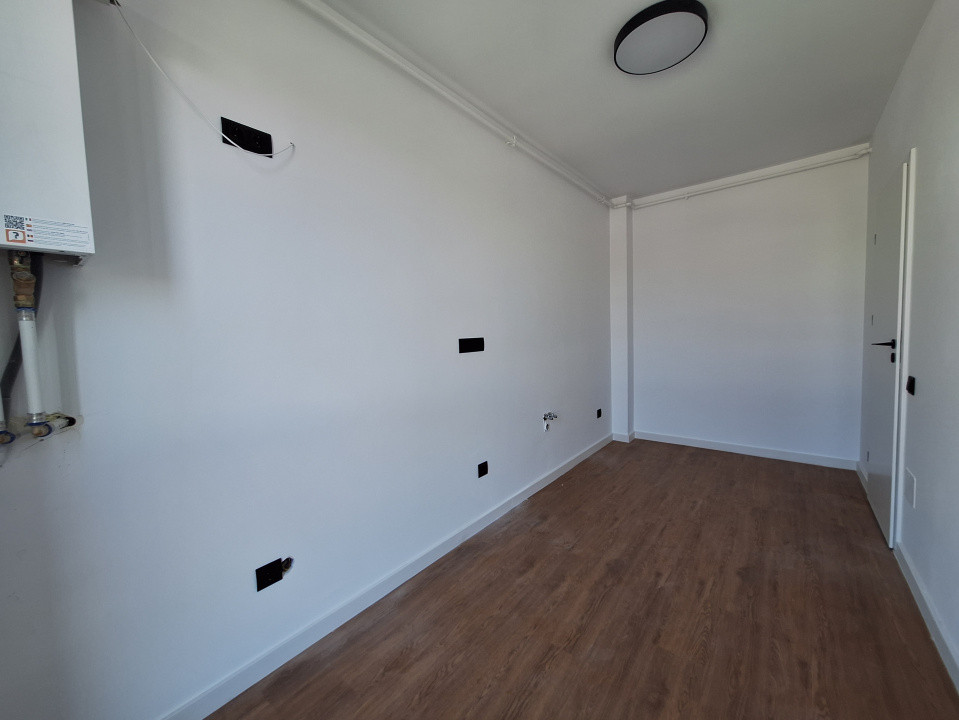 Apartament cu 2 camere, 40 mp, balcon, zona Eroilor