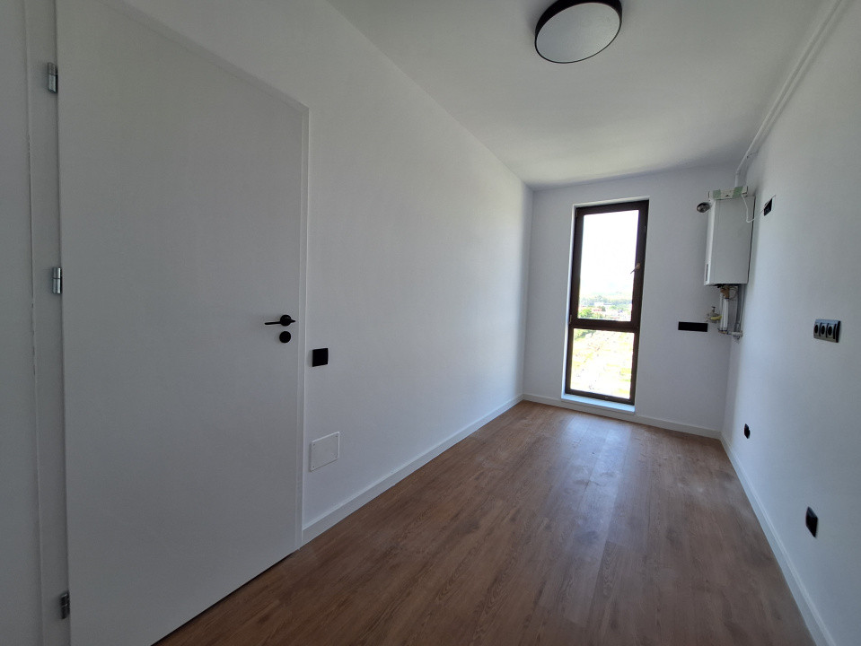 Apartament cu 2 camere, 40 mp, balcon, zona Eroilor