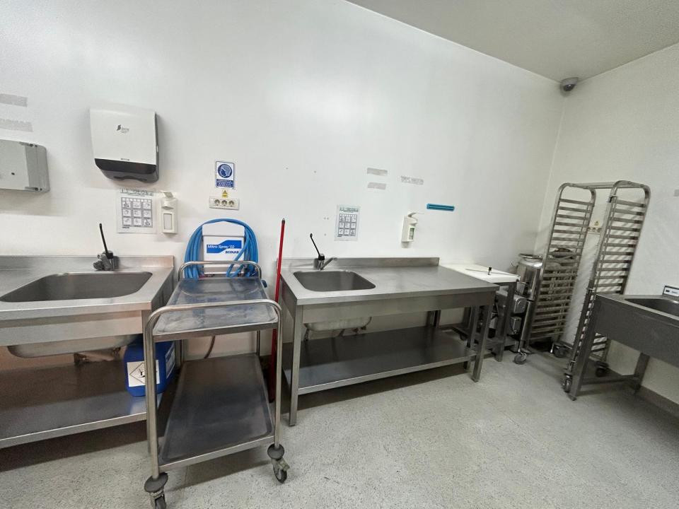 Spațiu autorizat alimentație publică, 75 mp, complet utilat, zona Autogara Beta