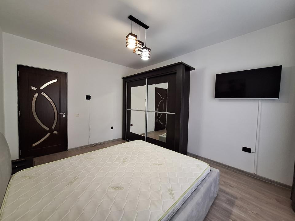 Apartament cu 2 camere, 48 mp, parcare, zona Terra