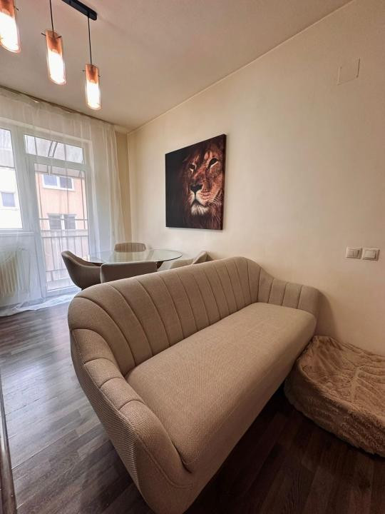 Apartament cu 3 camere, 58 mp, balcon, zona Eroilor