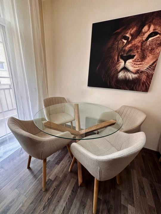 Apartament cu 3 camere, 58 mp, balcon, zona Eroilor