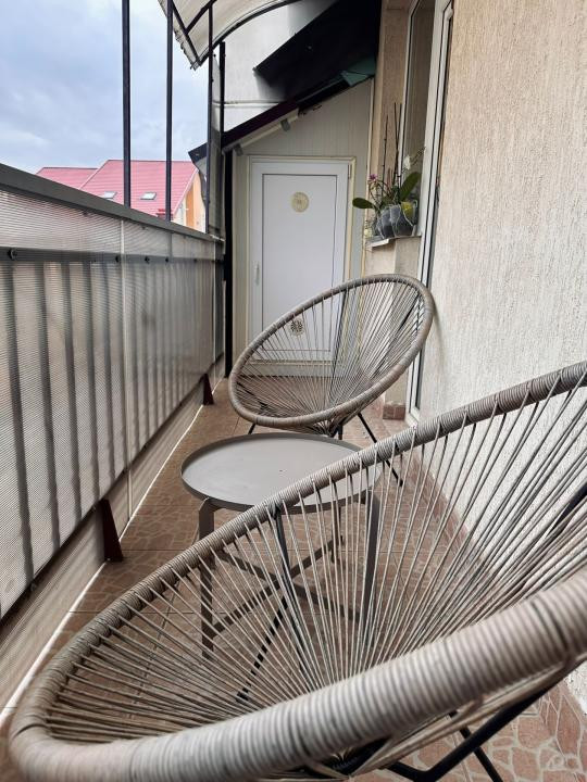Apartament cu 3 camere, 58 mp, balcon, zona Eroilor