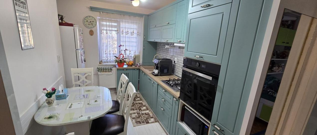 Apartament la cheie cu 3 camere, 63 mp, Garaj, zona Grigore Alexandrescu