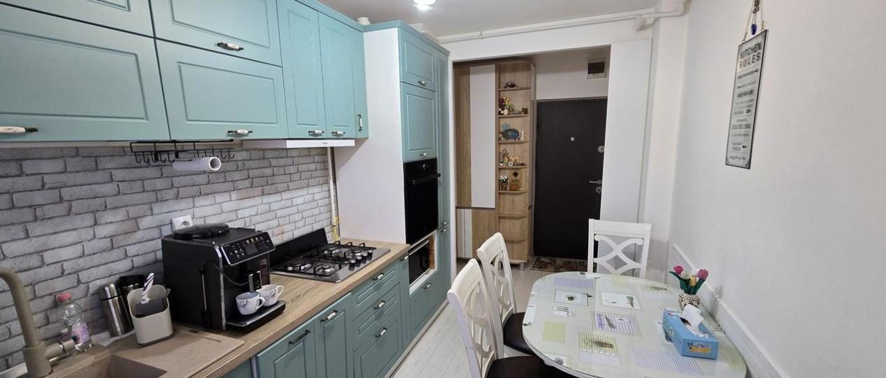 Apartament la cheie cu 3 camere, 63 mp, Garaj, zona Grigore Alexandrescu