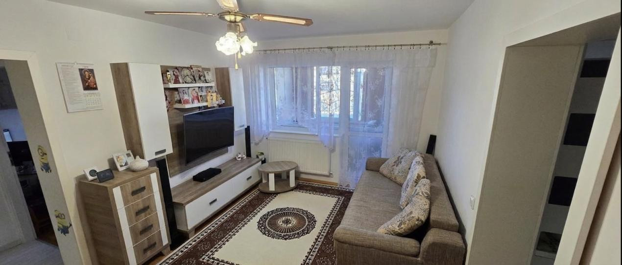 Apartament la cheie cu 3 camere, 63 mp, Garaj, zona Grigore Alexandrescu