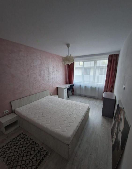 Apartament 3 camere de închiriat – 68 mp – Parcare inclusă 