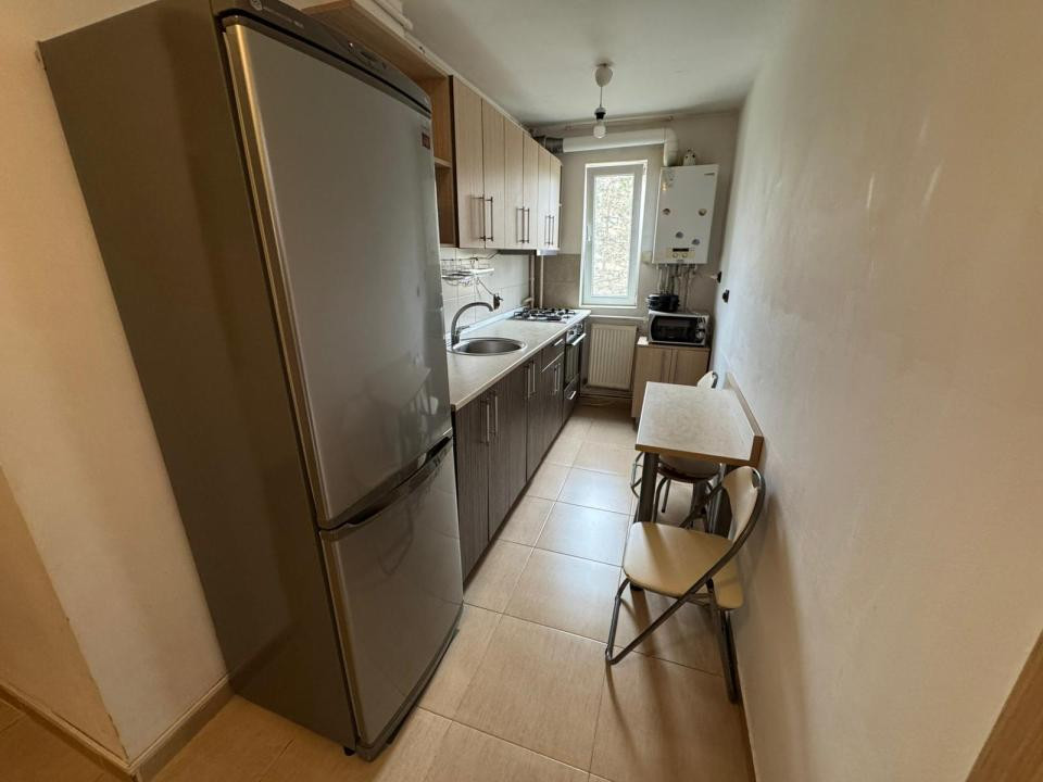Apartament 2 camere, 42 mp, etaj intermediar, zona Pieței Hermes