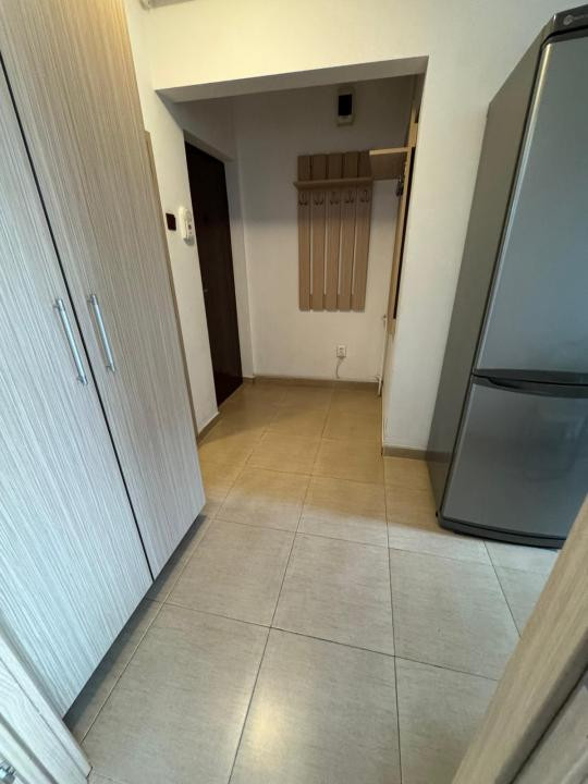 Apartament 2 camere, 42 mp, etaj intermediar, zona Pieței Hermes
