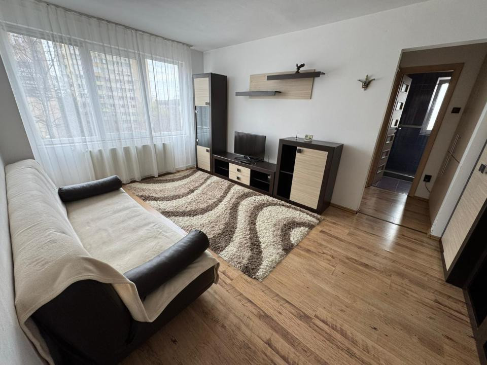 Apartament 2 camere, 42 mp, etaj intermediar, zona Pieței Hermes
