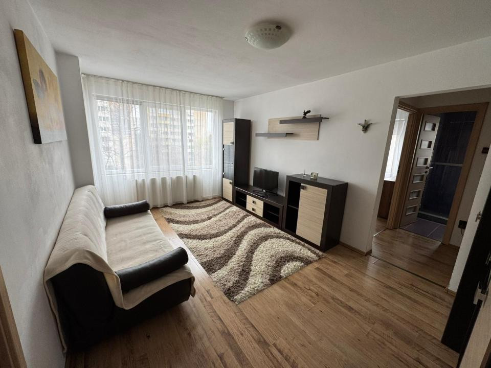 Apartament 2 camere, 42 mp, etaj intermediar, zona Pieței Hermes