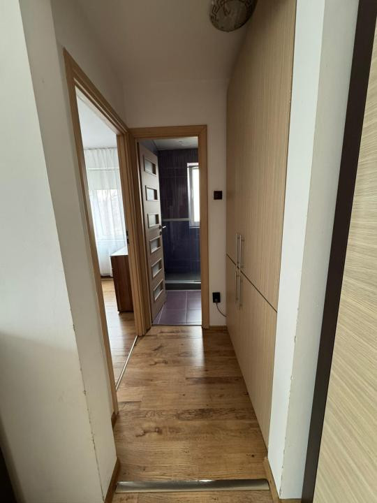 Apartament 2 camere, 42 mp, etaj intermediar, zona Pieței Hermes