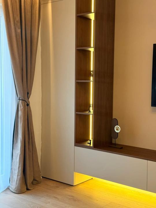 Apartamentcu 2 camere ultrafinisat, balcon, zona Eroilor