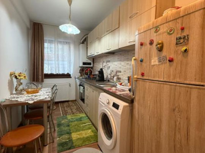 Apartament in zona Parcul Poligon,parcare,parter inalt