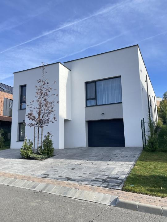 Casă individuală, 180 mp utili, 543 mp teren, ultrafinisată, zona Terra Gardens