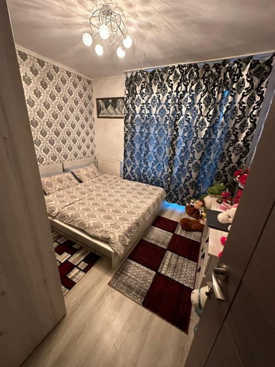 Apartament in zona  Eroilor,etaj intermediar 