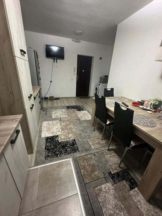 Apartament in zona  Eroilor,etaj intermediar 