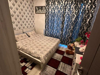 Apartament in zona  Eroilor,etaj intermediar 