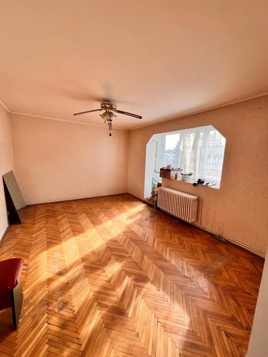 Apartament cu 4 camere, decomandat, 80 mp, zona Grigore Alexandrescu