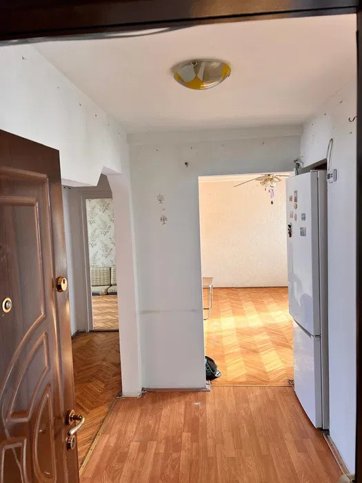 Apartament cu 4 camere, decomandat, 80 mp, zona Grigore Alexandrescu