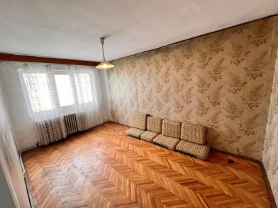 Apartament cu 4 camere, decomandat, 80 mp, zona Grigore Alexandrescu