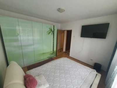 Apartament cu 2 camere, decomandat, 51 mp, Zona Mehedinti