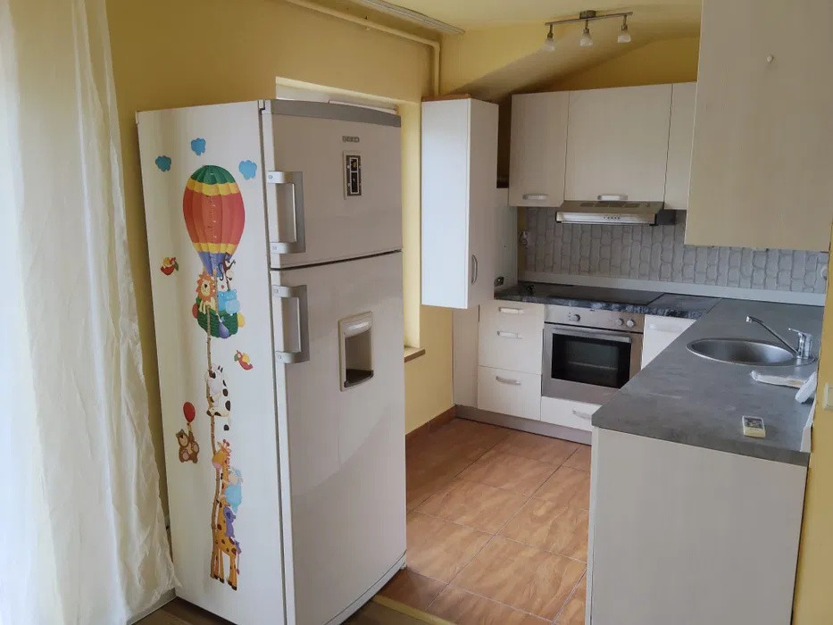 Apartament cu garaj individual de 27 mp, zona Stejarului