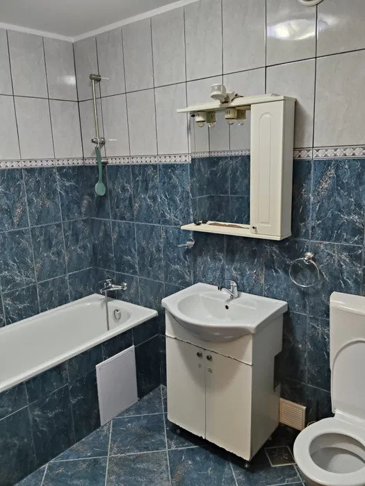 Apartament cu garaj individual de 27 mp, zona Stejarului