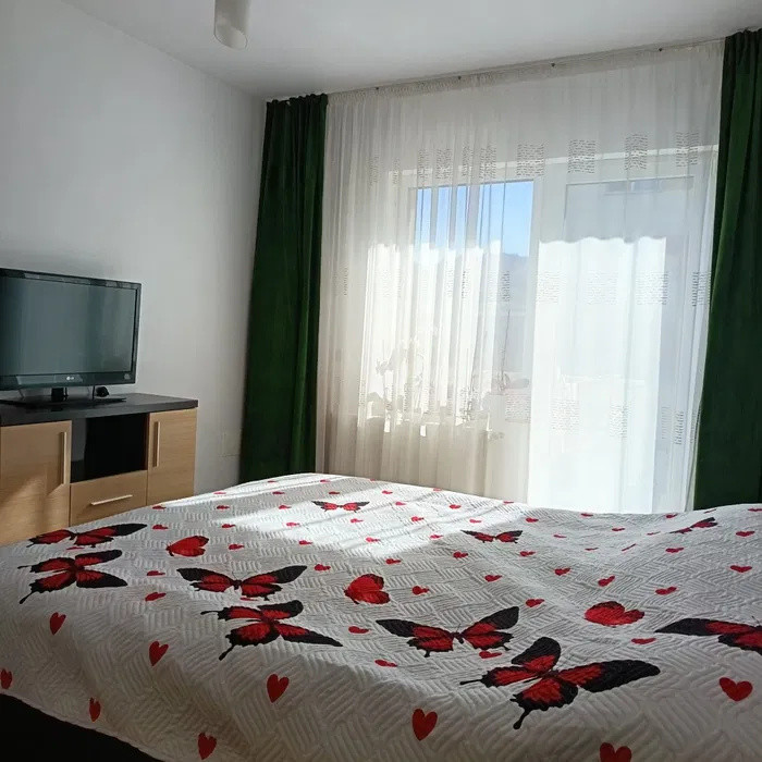 Apartament cu 3 camere, 53 mp, parcare, zona Terra