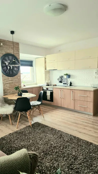 Apartament cu 3 camere, 65 mp, parcare, zona Cetatii