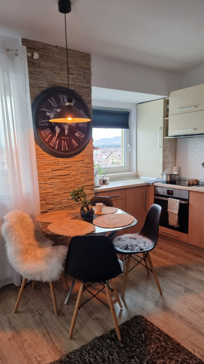 Apartament cu 3 camere, 62,15 mp, balcon, zona Cetatii